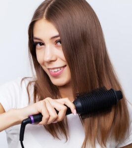 How To Use A Straightening Brush – 3 Easy Steps